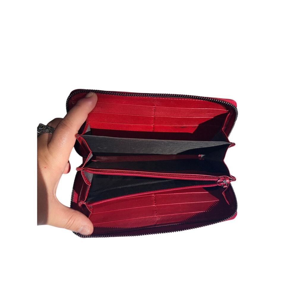Gucci Long Zip Wallet in Cherry Red - Picture 7 of 8